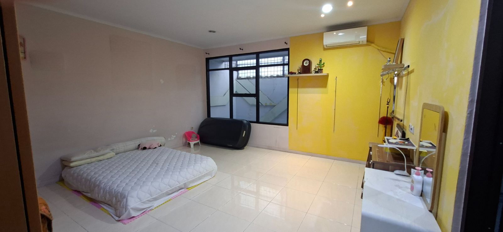 Rumah Siap Huni di Green Garden Jakbar