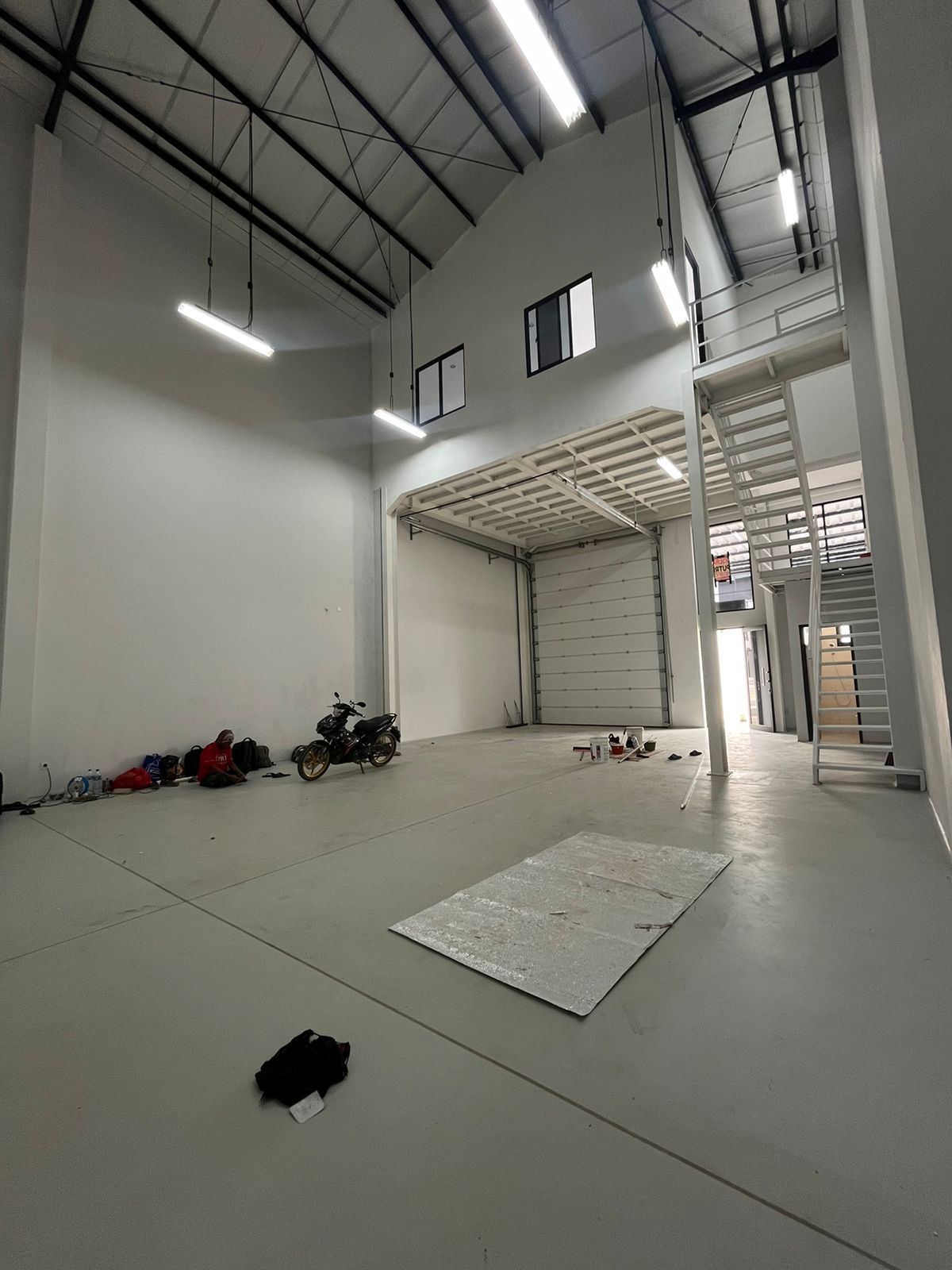 Disewakan Gudang Bizpark PIK2 Siap Pakai