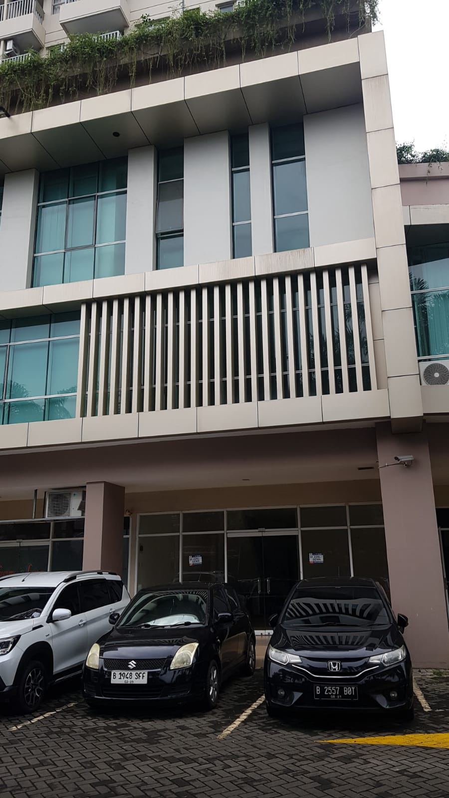 Ruko Siap Pakai di Belmont, Kebon Jeruk