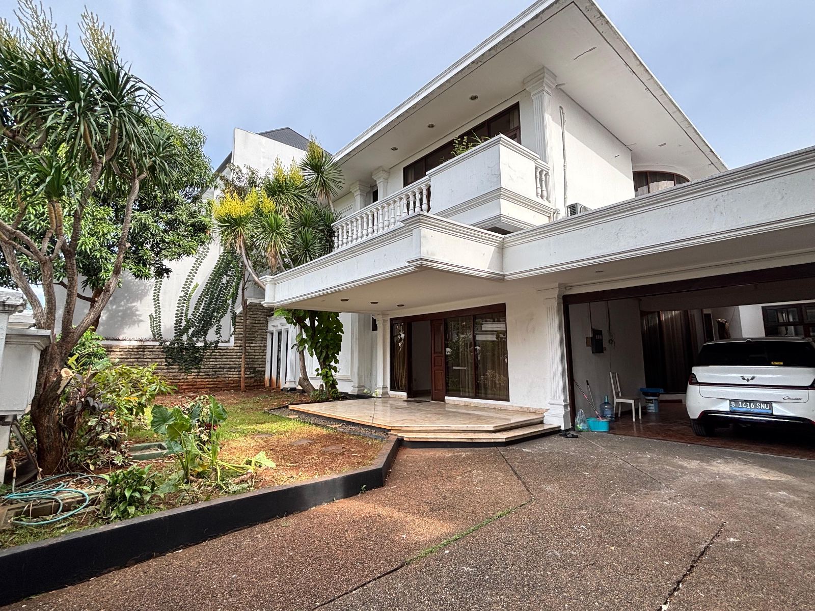 Rumah Disewakan di Permata Hijau