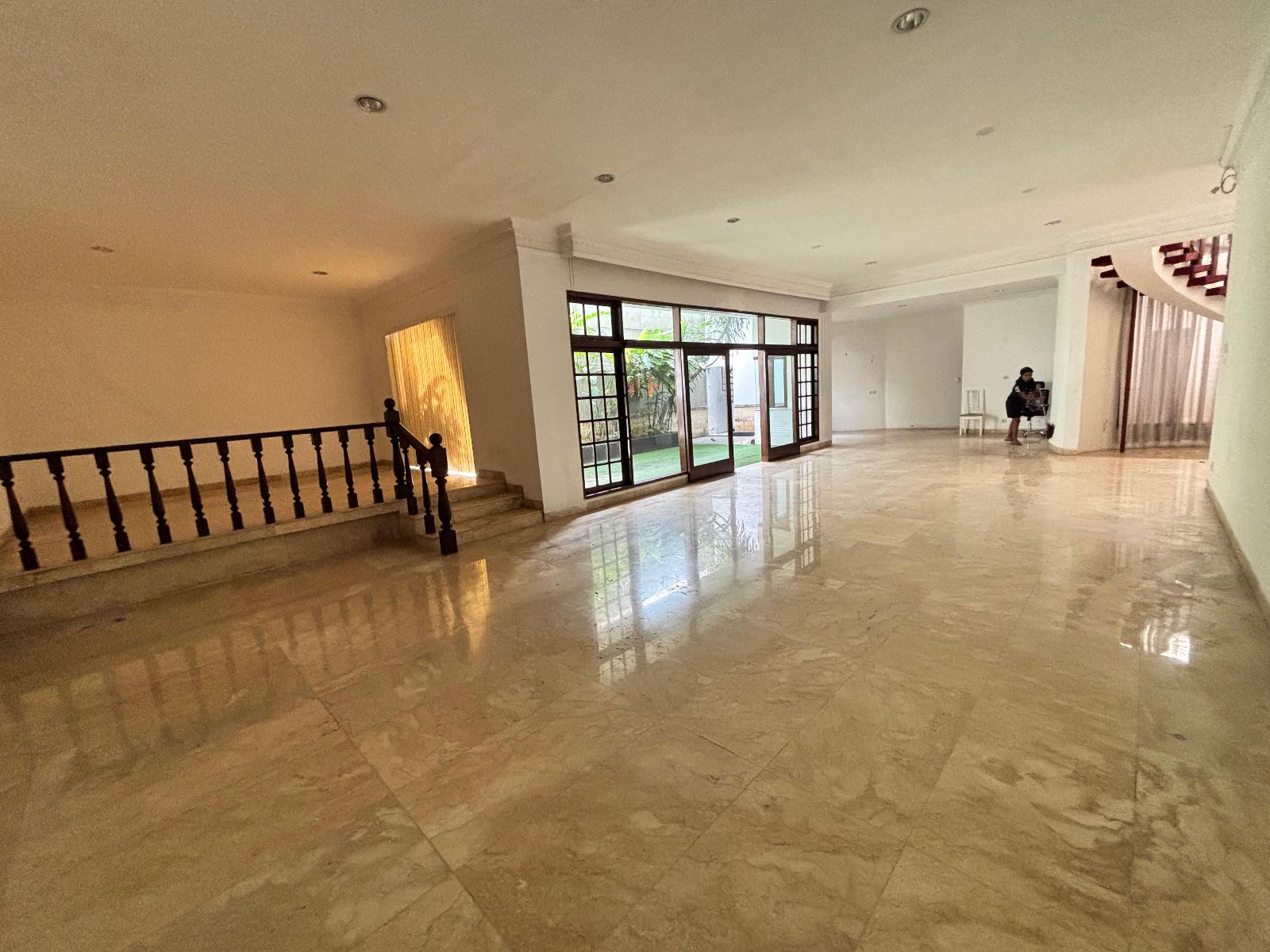 Rumah Disewakan di Permata Hijau