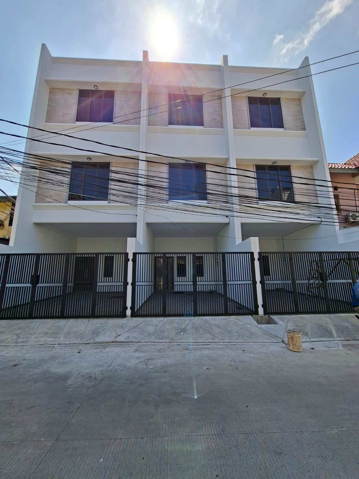 Rumah Baru di Tanjung Duren